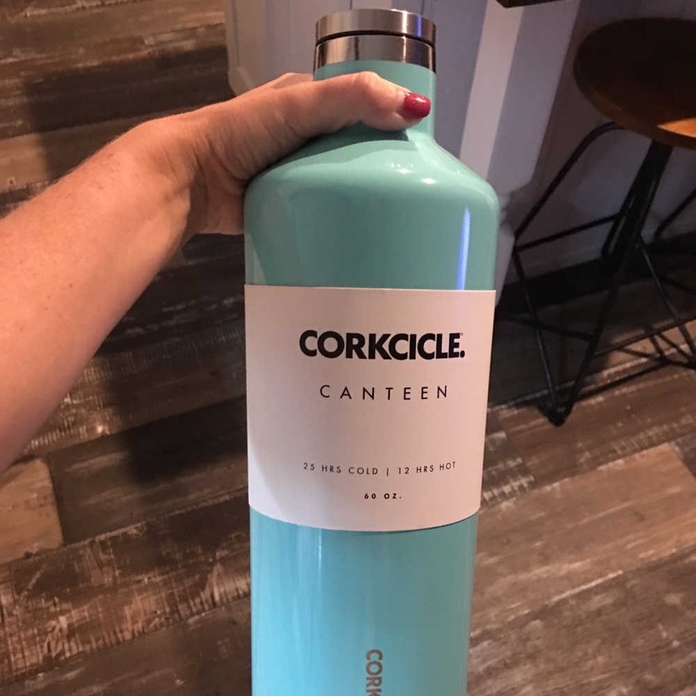 Corkcicle 60oz Canteen!! Turquoise